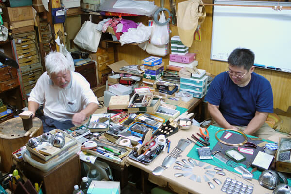 粟田口 清信 作業シーン
